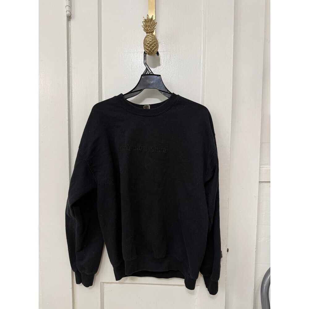 Read more smut women’s size large sweater